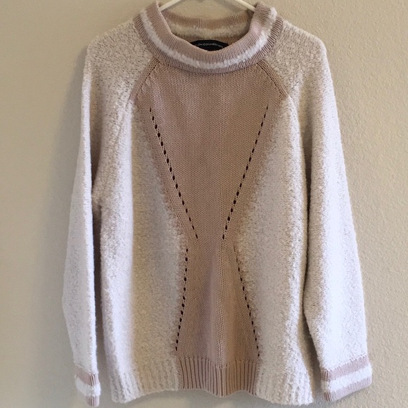 French Connection Sweaters - French Connection Sweater like new size M French Connection Sweaters - French Connection Sweater like new size M